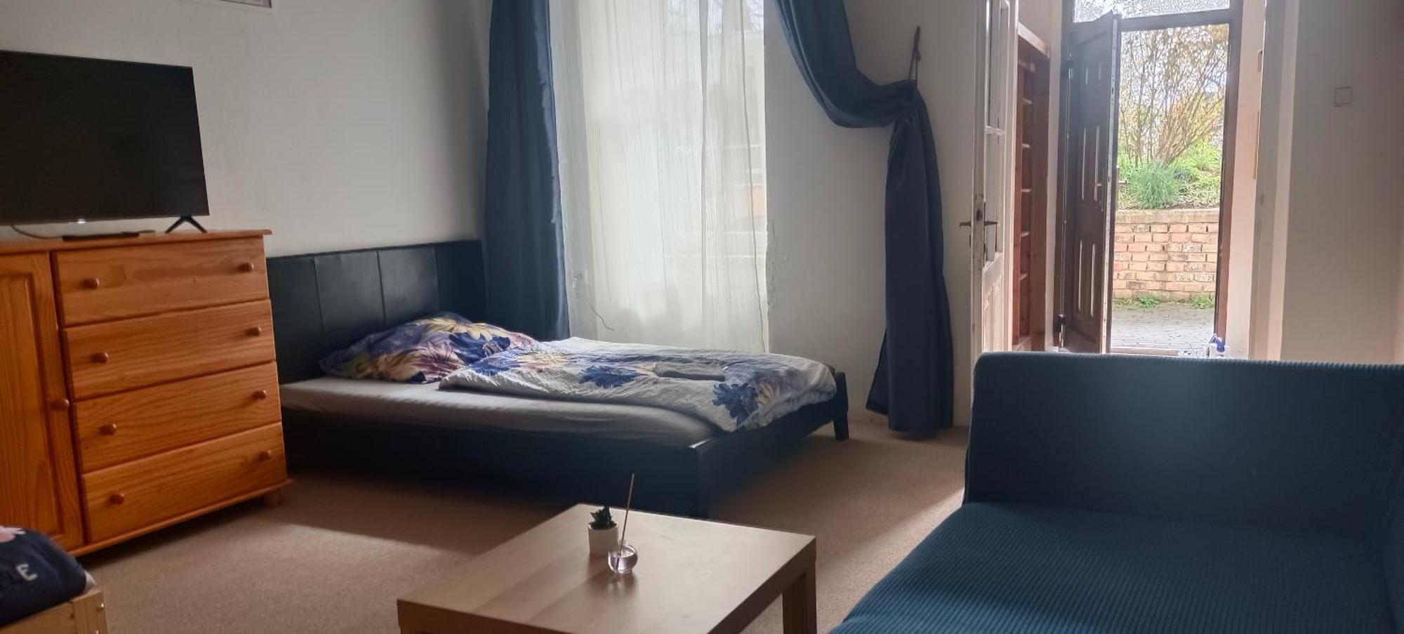 Byt S Terasou A Zahradou Brno Eksteriør billede